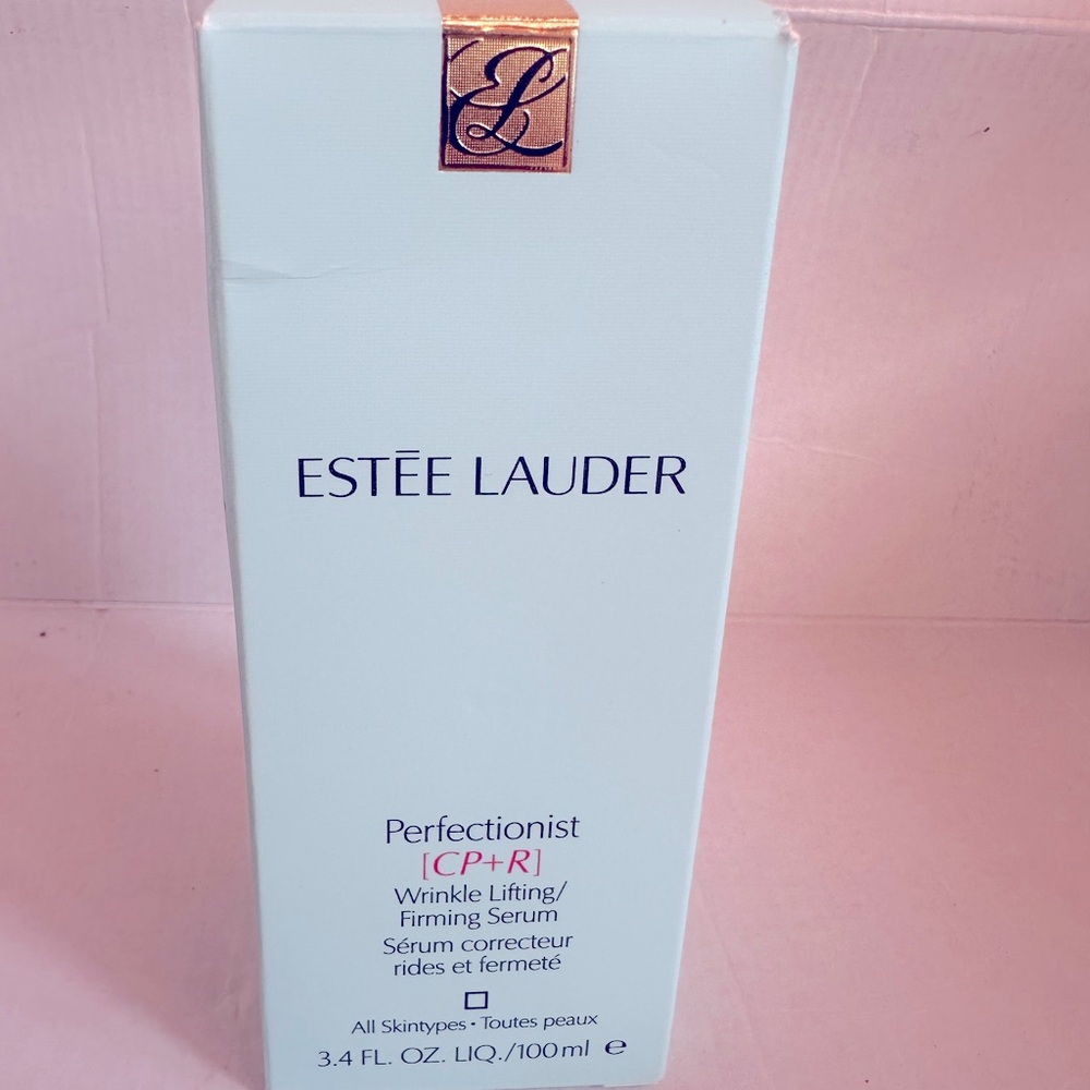 estée lauder perfectionist 
brand new in box never used 3.4 oz